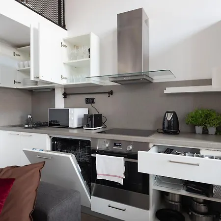 Loft 2-room I Metro I Near The Center I Karlin