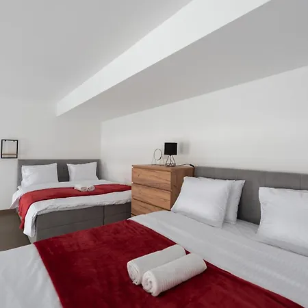 Loft 2-room I Metro I Near The Center I Karlin * براغ