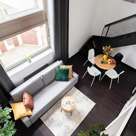 Loft 2-Room Studios I Metro I Near The Center I Karlin