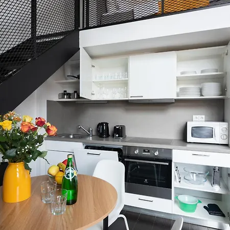 شقة Loft 2-room I Metro I Near The Center I Karlin *