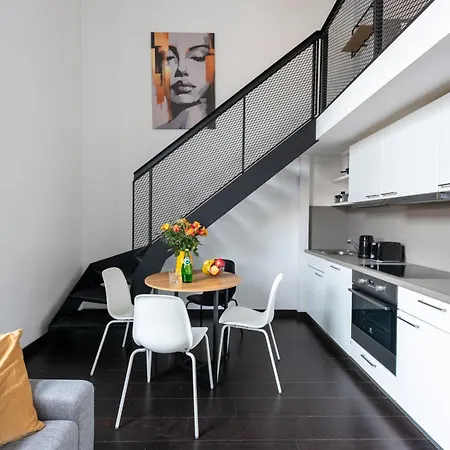 شقة Loft 2-room I Metro I Near The Center I Karlin براغ