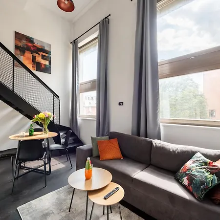 Loft 2-room I Metro I Near The Center I Karlin براغ