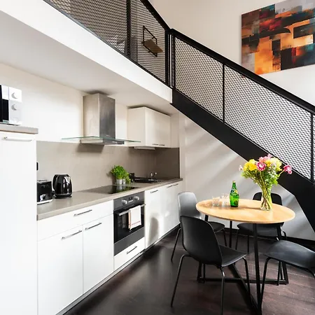 Loft 2-room I Metro I Near The Center I Karlin شقة براغ