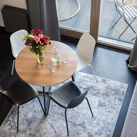 Loft 2-room I Metro I Near The Center I Karlin براغ