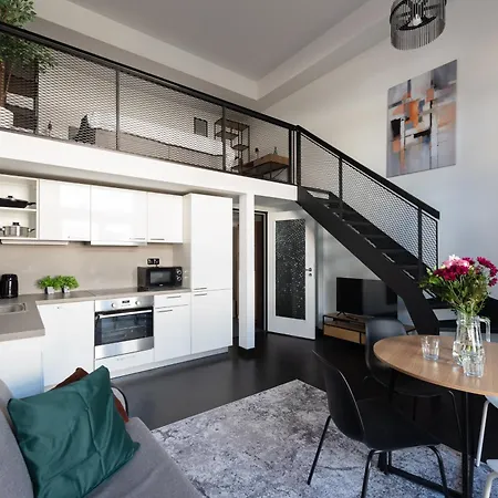 شقة Loft 2-room I Metro I Near The Center I Karlin *
