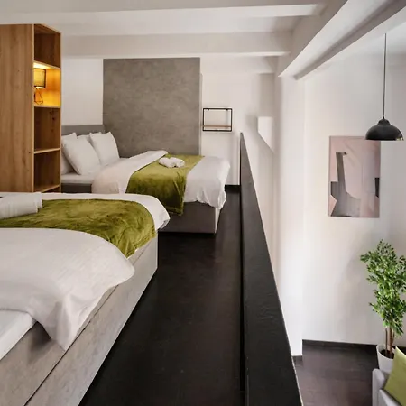 Loft 2-room I Metro I Near The Center I Karlin * براغ