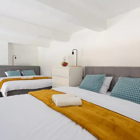 Loft 2-room I Metro I Near The Center I Karlin شقة براغ