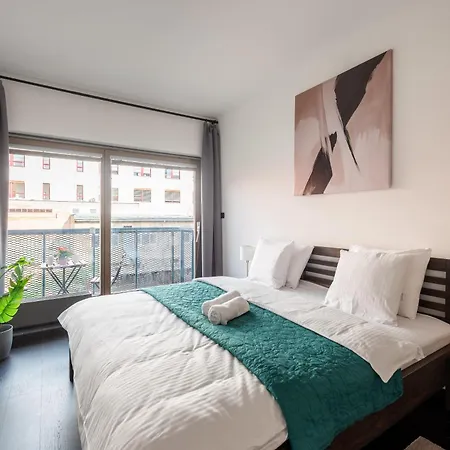 Loft 2-room I Metro I Near The Center I Karlin شقة *