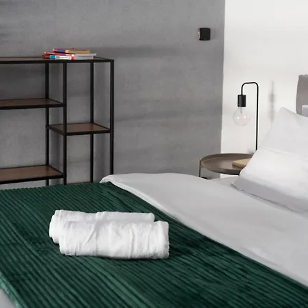 شقة Loft 2-room I Metro I Near The Center I Karlin براغ