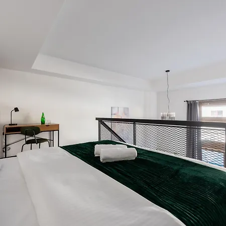 Loft 2-room I Metro I Near The Center I Karlin شقة *